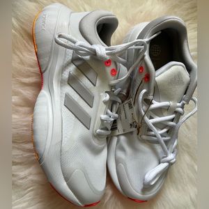 Adidas Respond Running course women sz 6 white sneakers